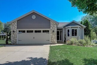 1 Spear Cir, Madison, WI 53713