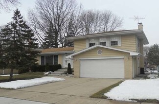 2006 N Eastwood Dr, Arlington Heights, IL 60004