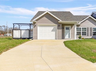 104 Margarita Ct S, Centralia, MO 65240
