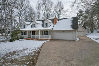 8333 Angel Dr, Newburgh, IN 47630