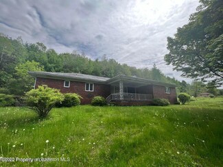 477 Fallbrook Rd, Fell Township, PA 18407