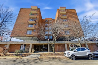 7830 W North Ave Unit 703, Elmwood Park, IL 60707