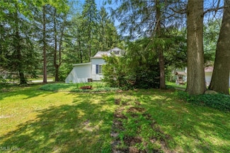 7100 Barton Rd, North Olmsted, OH 44070