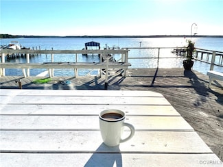90 Deep Harbor Ln, Lancaster, VA 22503