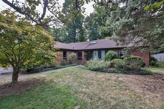 423 Flemridge Ct, Wyoming, OH 45231