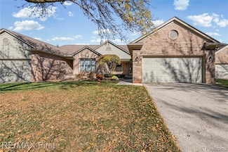 4469 Hickory Ct, Warren, MI 48092