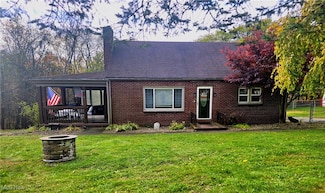 1370 Hillcrest Rd, Wellsville, OH 43968