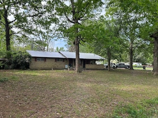 311 Sawyer Dr, Crossett, AR 71635