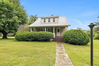 4056 E Point Rd, Elkton, VA 22827