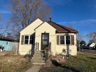 911 12th St SE, Rochester, MN 55904