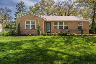 1923 Oxford Rd, Lawrence, KS 66044