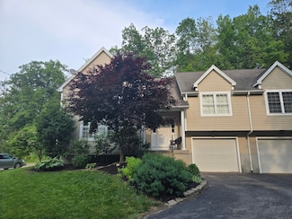 14A Claire Hill Rd, Burlington, CT 06013
