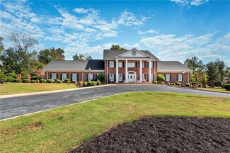 309 Horseshoe Dr, Seneca, SC 29678