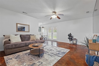 2024 Bowling Green St, Denton, TX 76201
