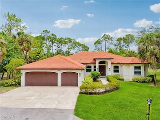 940 11th St SW, Naples, FL 34117