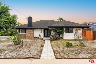 8901 Rubio Ave, North Hills, CA 91343