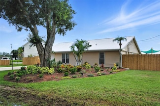 2306 41st St E, Bradenton, FL 34208
