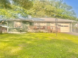 2702 S 28th St, Saint Joseph, MO 64503