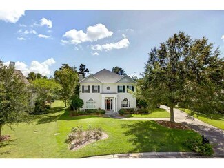 12 Castle Pines Dr, New Orleans, LA 70131