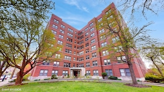 1585 Ridge Ave Unit 706, Evanston, IL 60201