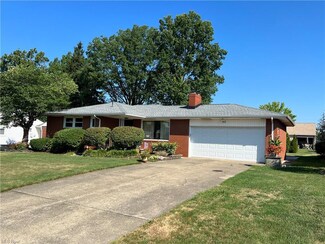 2125 Beechwood St NE, Warren, OH 44483