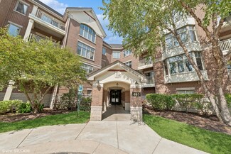 405 Village Green S Unit 404, Lincolnshire, IL 60069