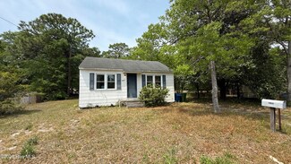 2844 Vance St, Wilmington, NC 28412
