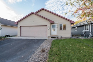 804 Juniper Ln NW, Montgomery, MN 56069