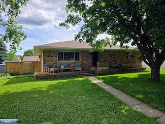 722 8th St S, Virginia, MN 55792