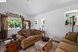 18520 Main St, Tuolumne, CA 95379