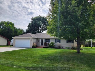 4335 Kay Ave, Grand Island, NE 68803