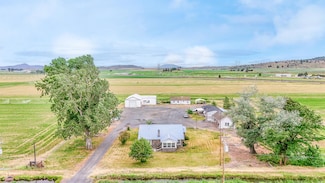 9452 Matney Way, Klamath Falls, OR 97603