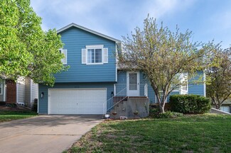 2513 N Parkwood Ln, Wichita, KS 67220