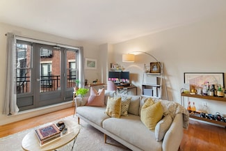 519 Harrison Ave Unit D421, Boston, MA 02118