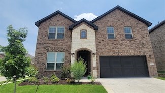 8901 Cattle Herd Dr, Fort Worth, TX 76123