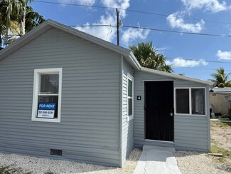 4 15 Pine Ridge Dr, Riviera Beach, FL 33404