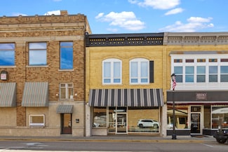 9 S Wisconsin St, Elkhorn, WI 53121