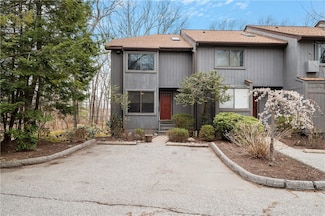 7 Wake Robin Rd Unit 905, Lincoln, RI 02865