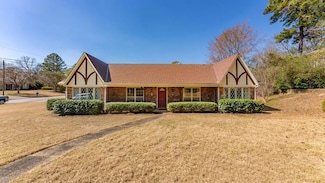 6801 Ellis Dr, Columbus, GA 31904