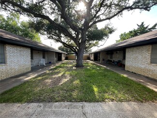 912 Avenue H, Bay City, TX 77414