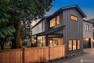 5916 108th Ave NE, Kirkland, WA 98033