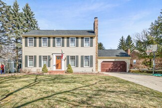 2420 Parkridge Dr SE, Grand Rapids, MI 49546