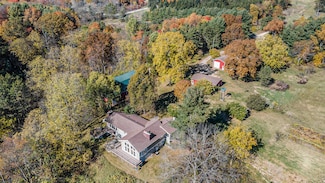 2347 W Dowling Rd, Delton, MI 49046