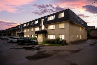 8816 Briar Ct Unit 3A, Des Plaines, IL 60016