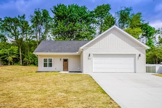 5163 Francesca St, Louisville, OH 44641