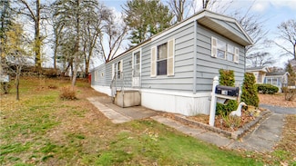 36 Wayside Dr, Panorama, NY 14625