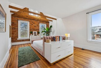 1030 Jaeger St, Columbus, OH 43206