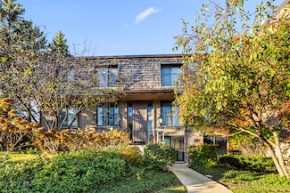 1711 Northfield Square Unit B, Northfield, IL 60093