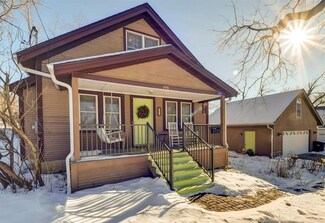 356 30th St SE, Cedar Rapids, IA 52403