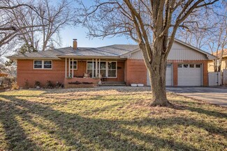 300 E 13th St, Edmond, OK 73034